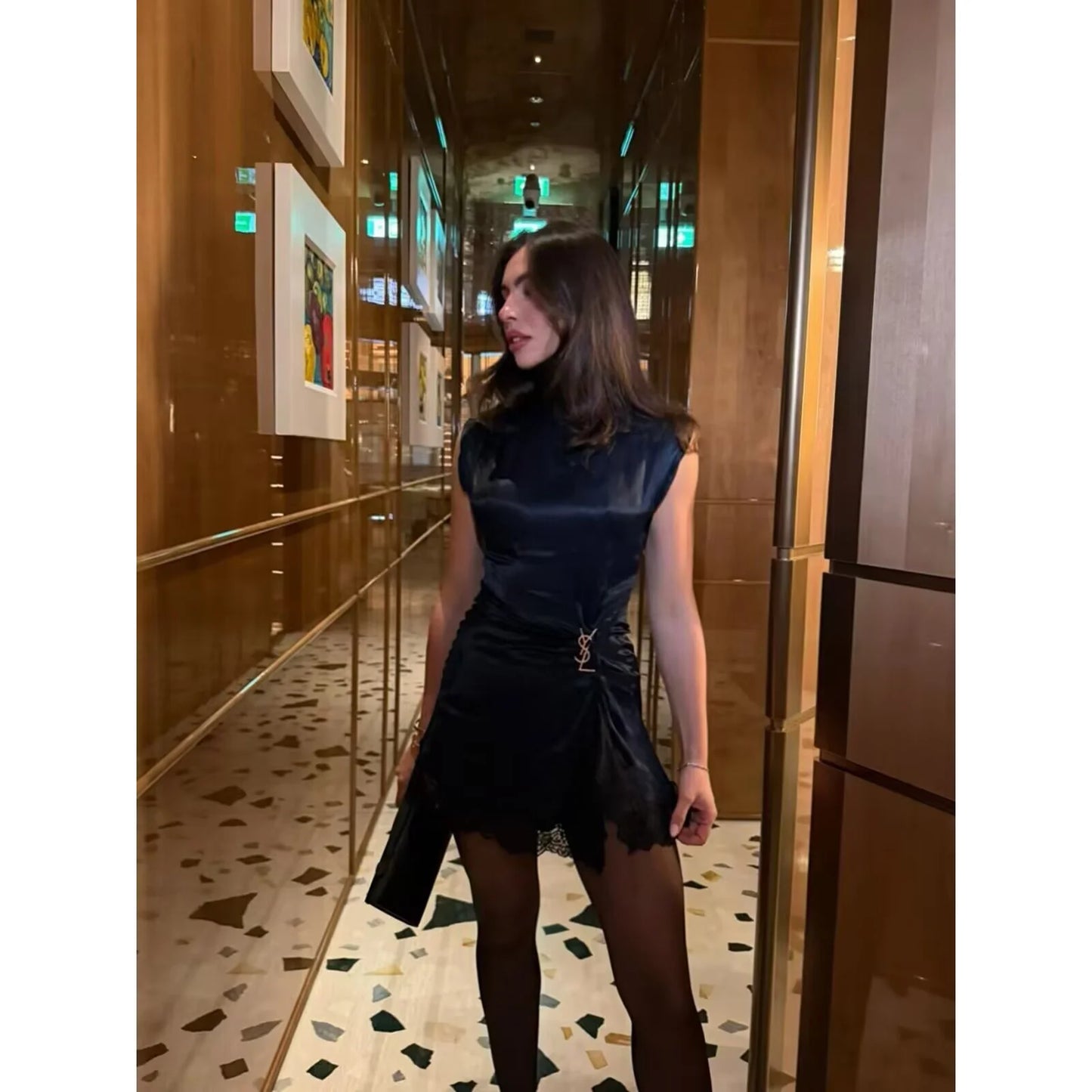 vestido de satén, espalda cremallera dobladillo