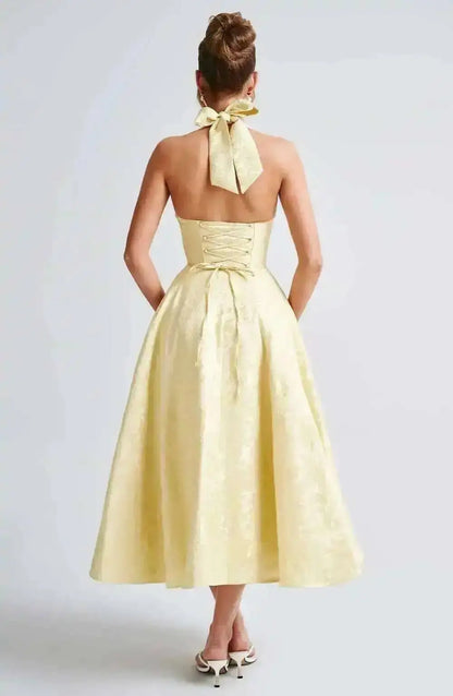 Vestido reina escotado