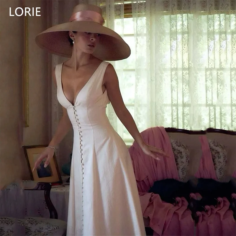 vestidos de novia con botones y cuello en V