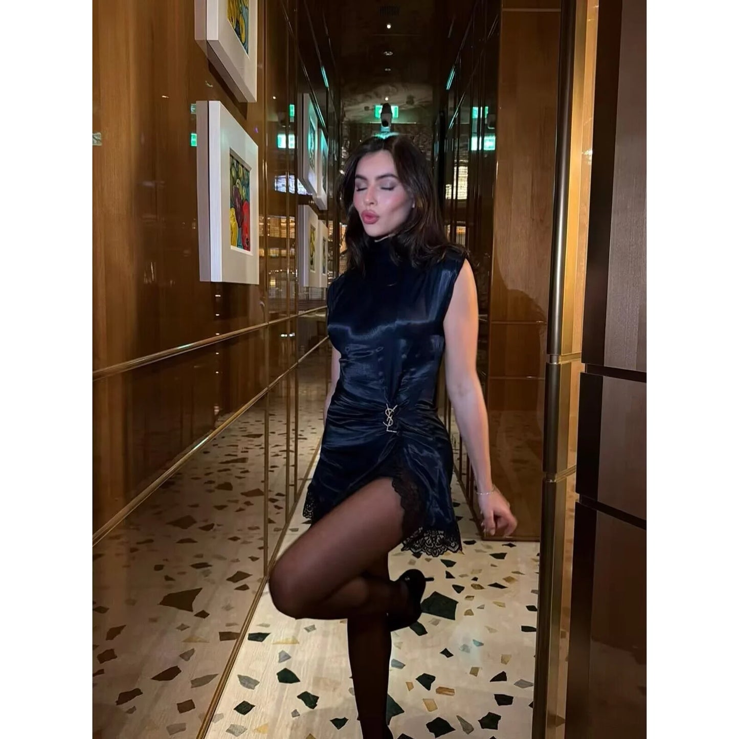 vestido de satén, espalda cremallera dobladillo