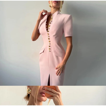 Vestido Midi Ajustado de Cuello Alto