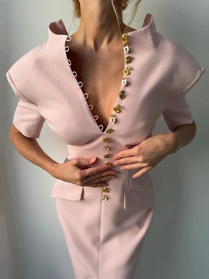 Vestido Midi Ajustado de Cuello Alto