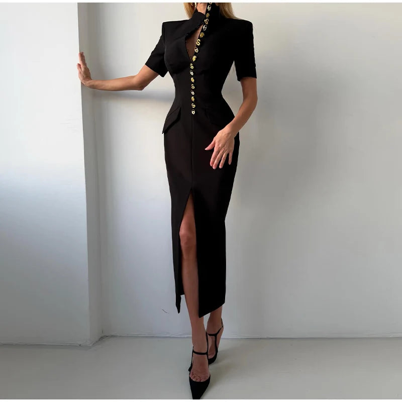Vestido Midi Ajustado de Cuello Alto