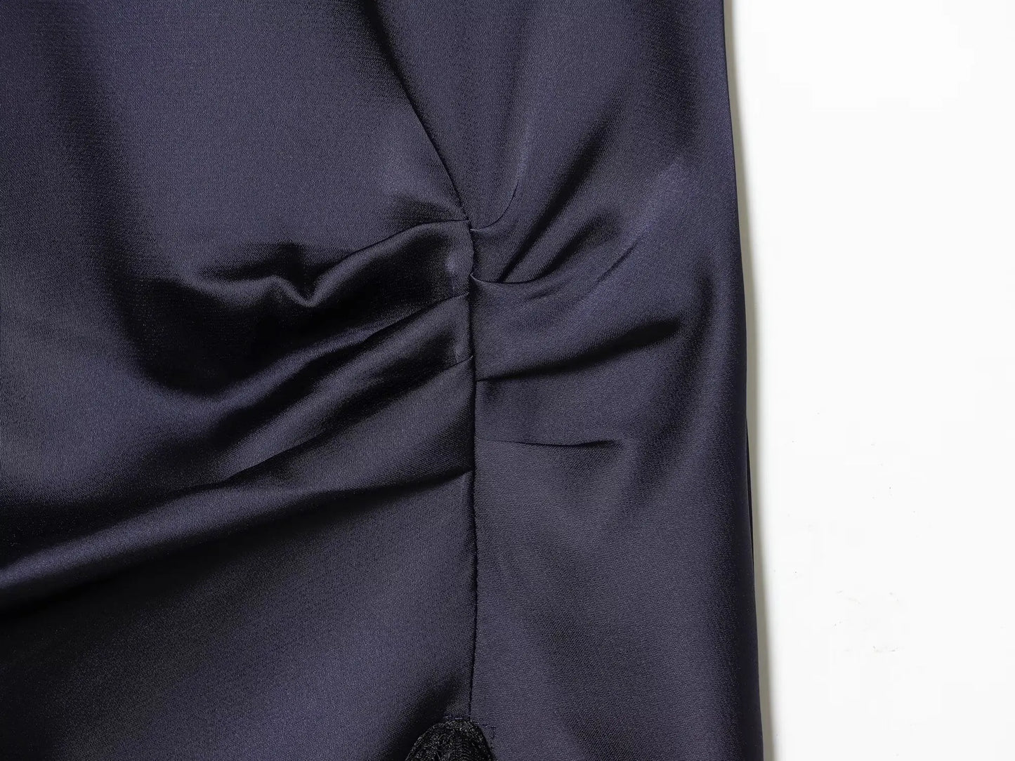 vestido de satén, espalda cremallera dobladillo