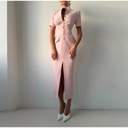 Vestido Midi Ajustado de Cuello Alto
