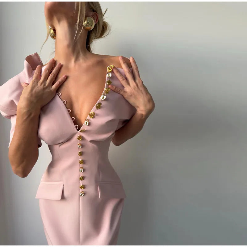 Vestido Midi Ajustado de Cuello Alto