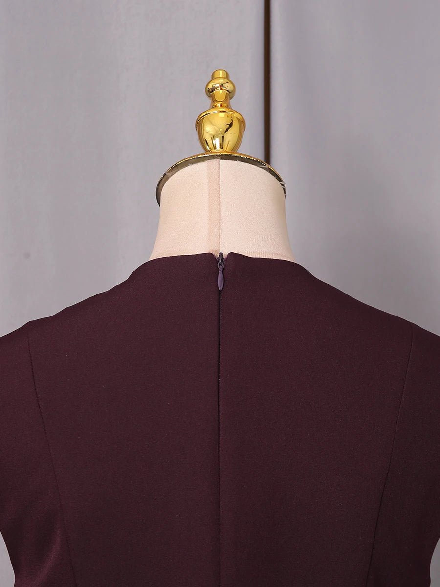 elegant high-waisted sleeveless round neck blouse
