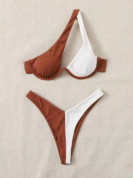 Bikini love me