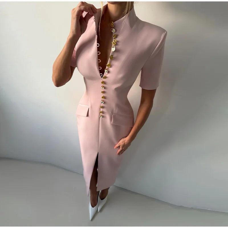 Vestido Midi Ajustado de Cuello Alto