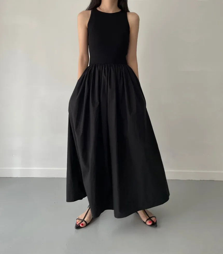 Vestido discreto elegante negro