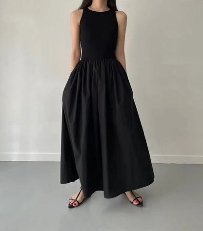 Vestido discreto elegante negro
