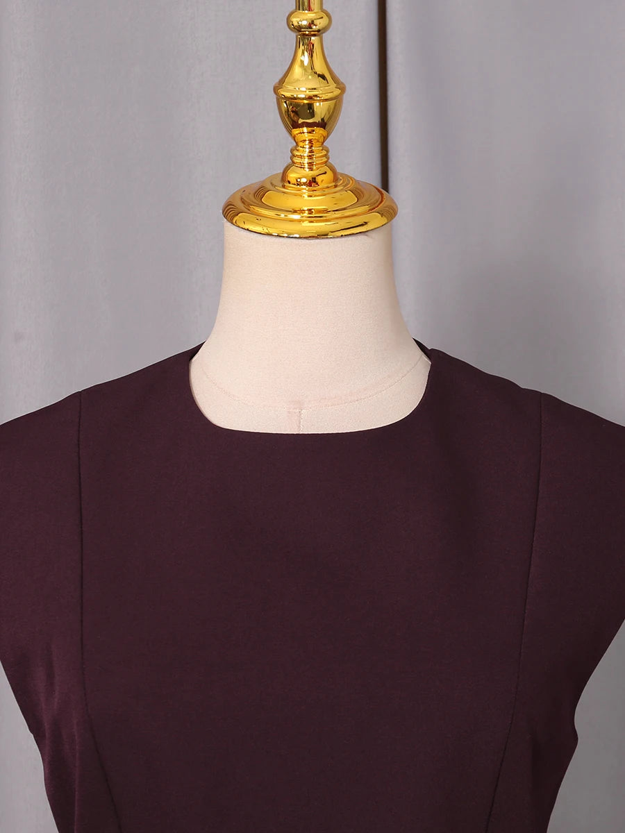 elegant high-waisted sleeveless round neck blouse